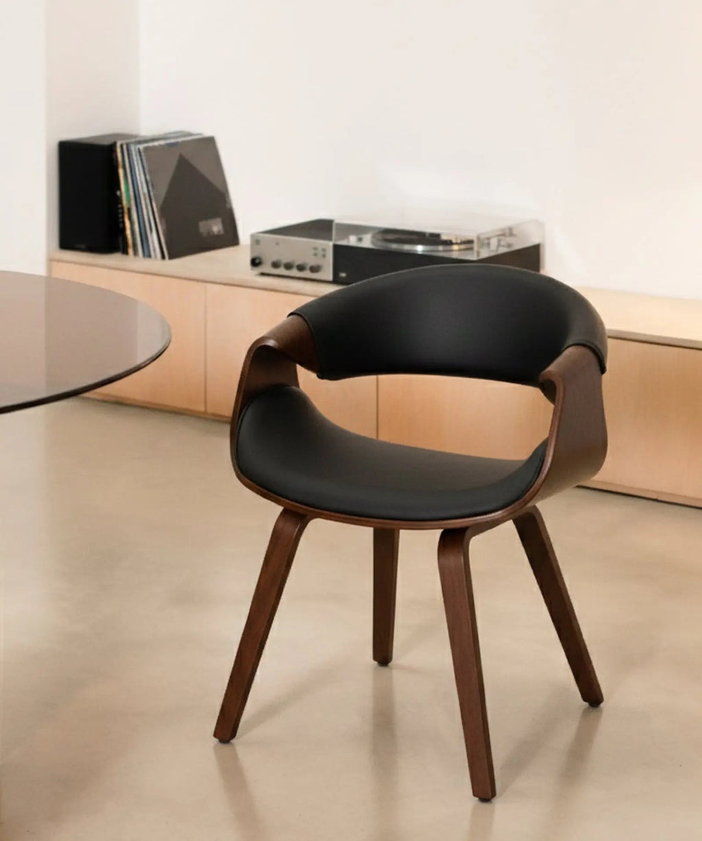 Chaise de salle à manger en bois et similicuir Binsa