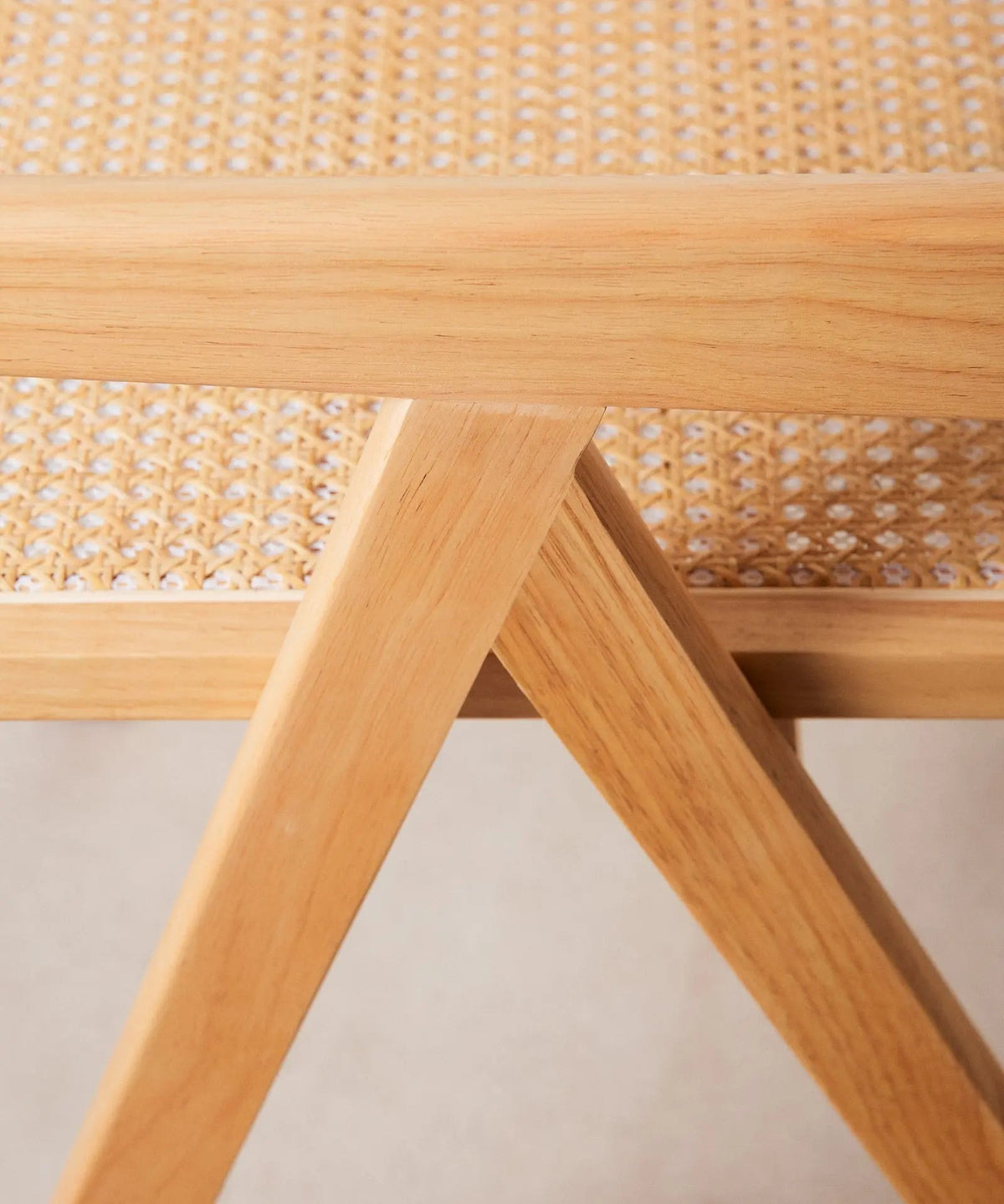 Chaise de salle à manger en bois et rotin avec accoudoirs Chiara Arms