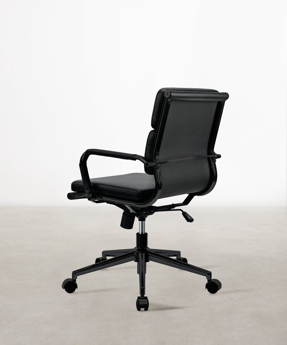 Chaise de bureau en similicuir Belmont Low Back - Black Edition