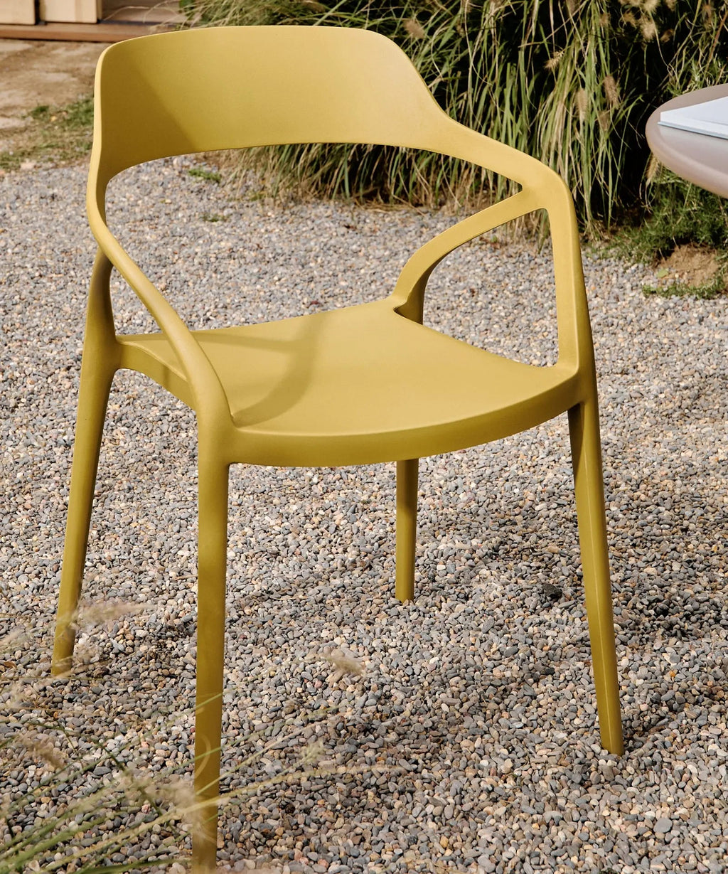 Chaise en polypropylène avec accoudoirs Grace