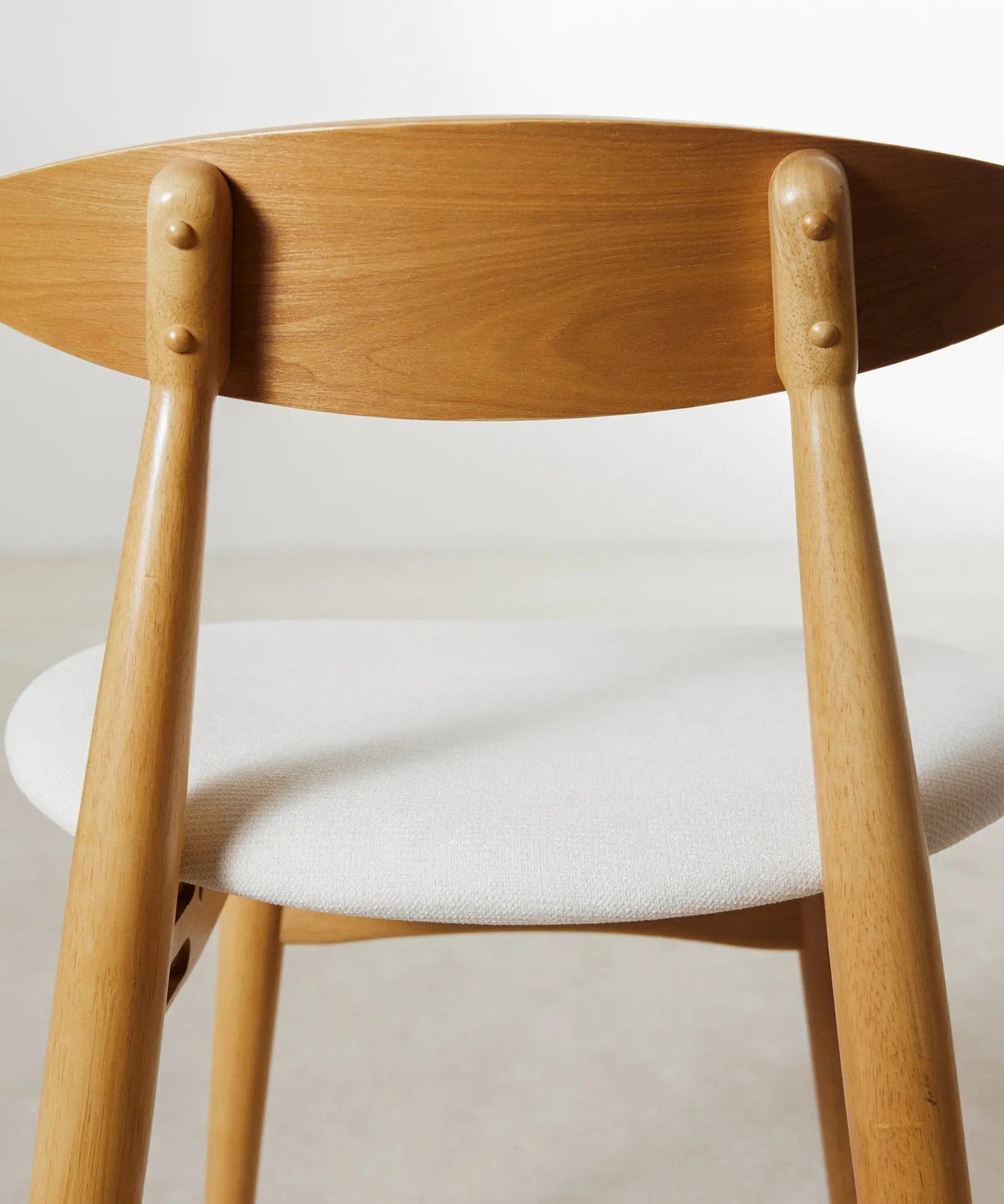 Chaise de salle à manger en bois rembourrée Kyoto