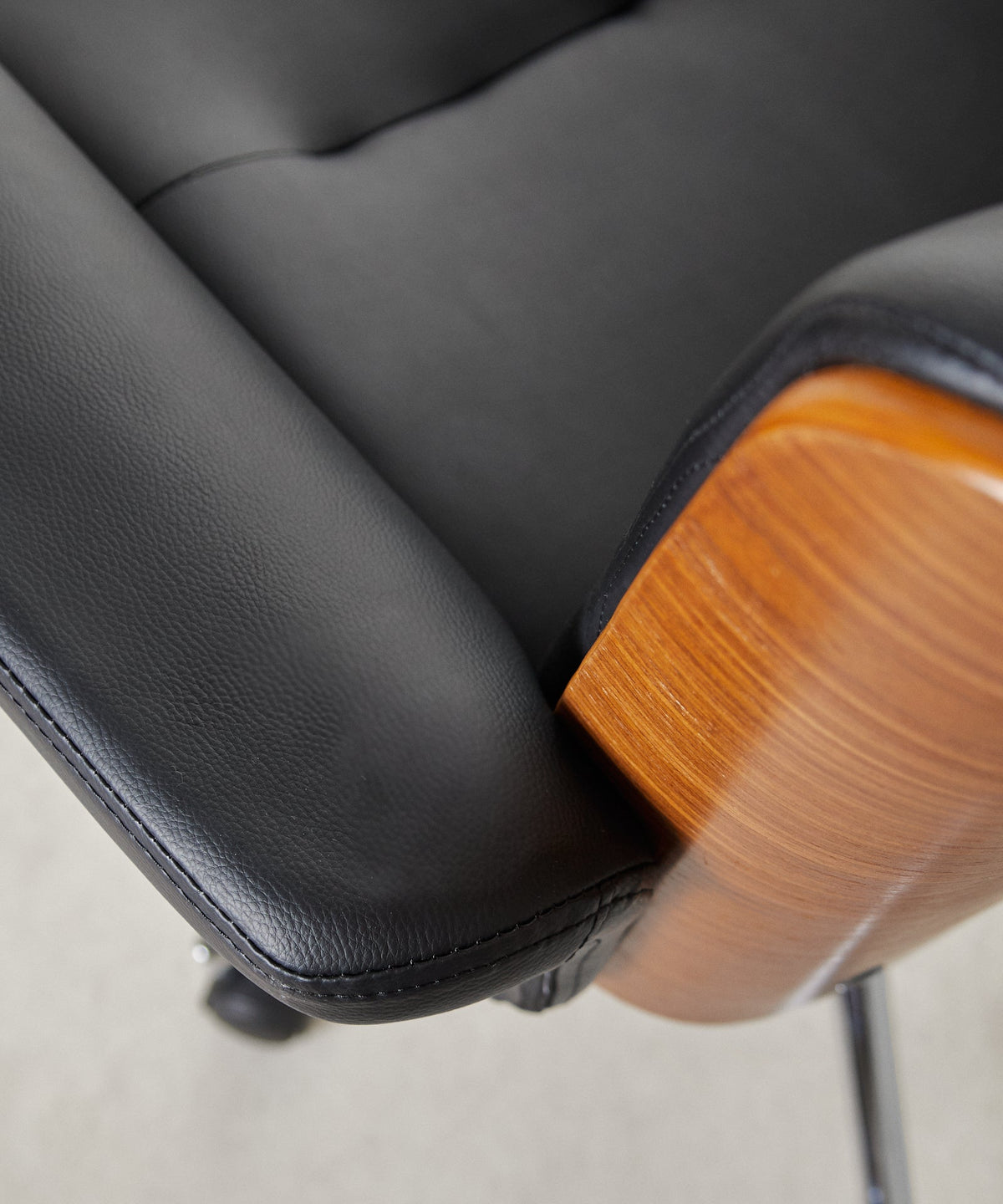 Chaise de bureau en similicuir et bois Baltic