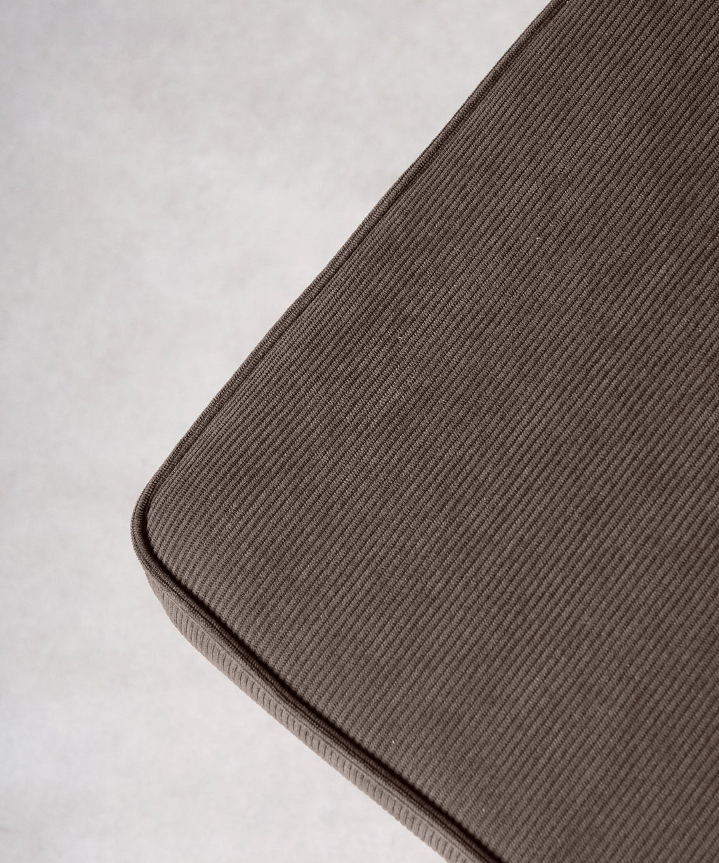 Chaise de salle à manger en tissu velours côtelé et métal Anela