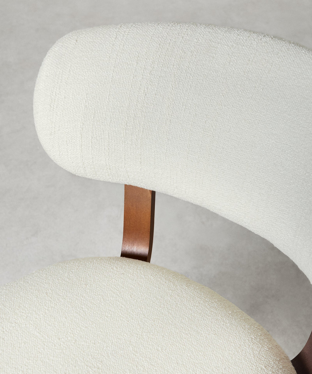 Chaise de salle à manger en bois et rembourrée Benton