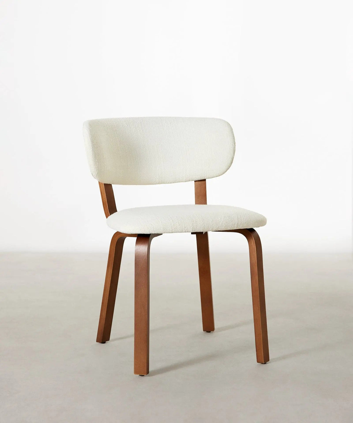 Chaise de salle à manger en bois et rembourrée Benton