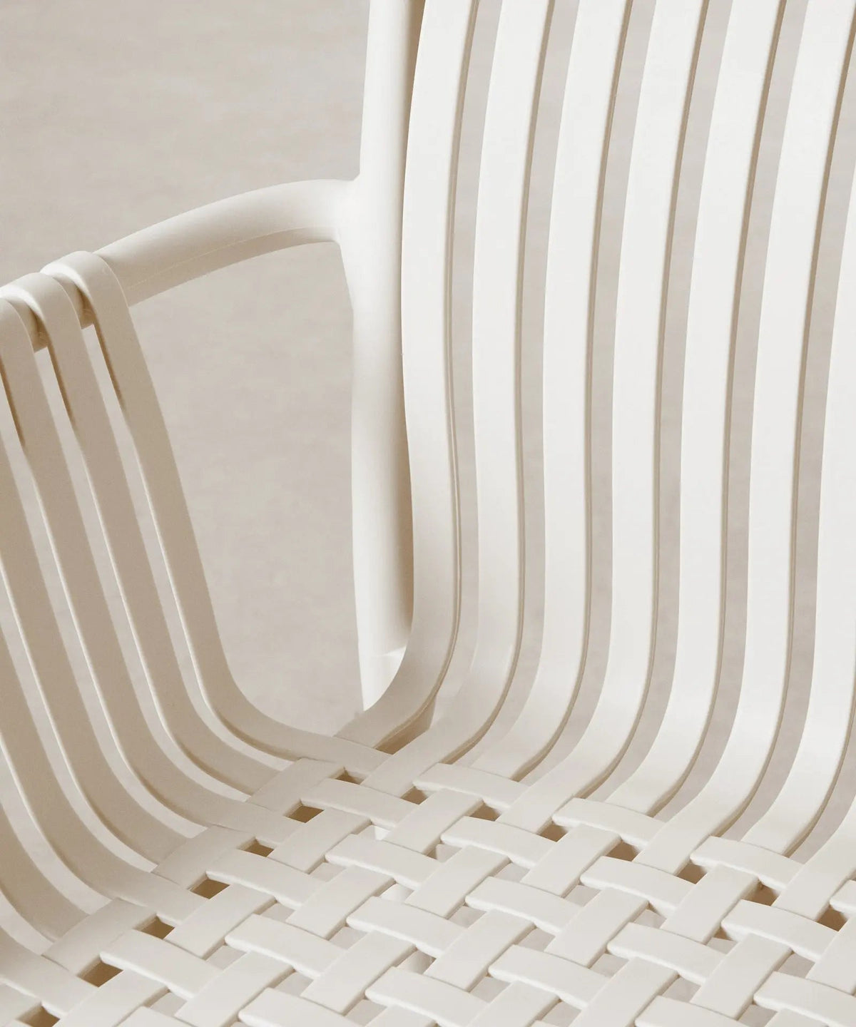 Chaise en polypropylène avec accoudoirs Salma