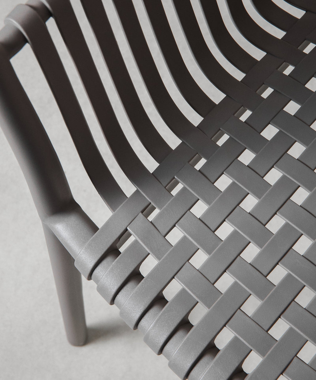 Chaise en polypropylène avec accoudoirs Salma