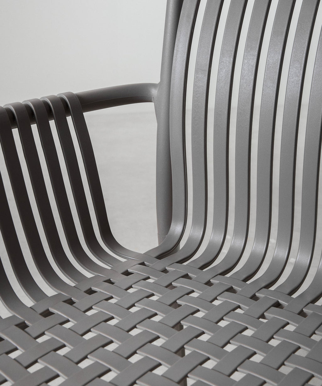Chaise en polypropylène avec accoudoirs Salma