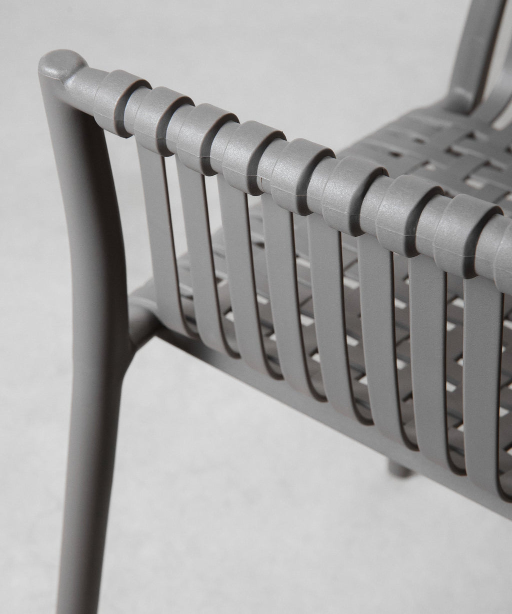 Chaise en polypropylène avec accoudoirs Salma