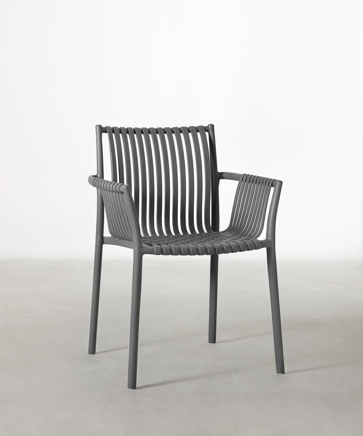 Chaise en polypropylène avec accoudoirs Salma