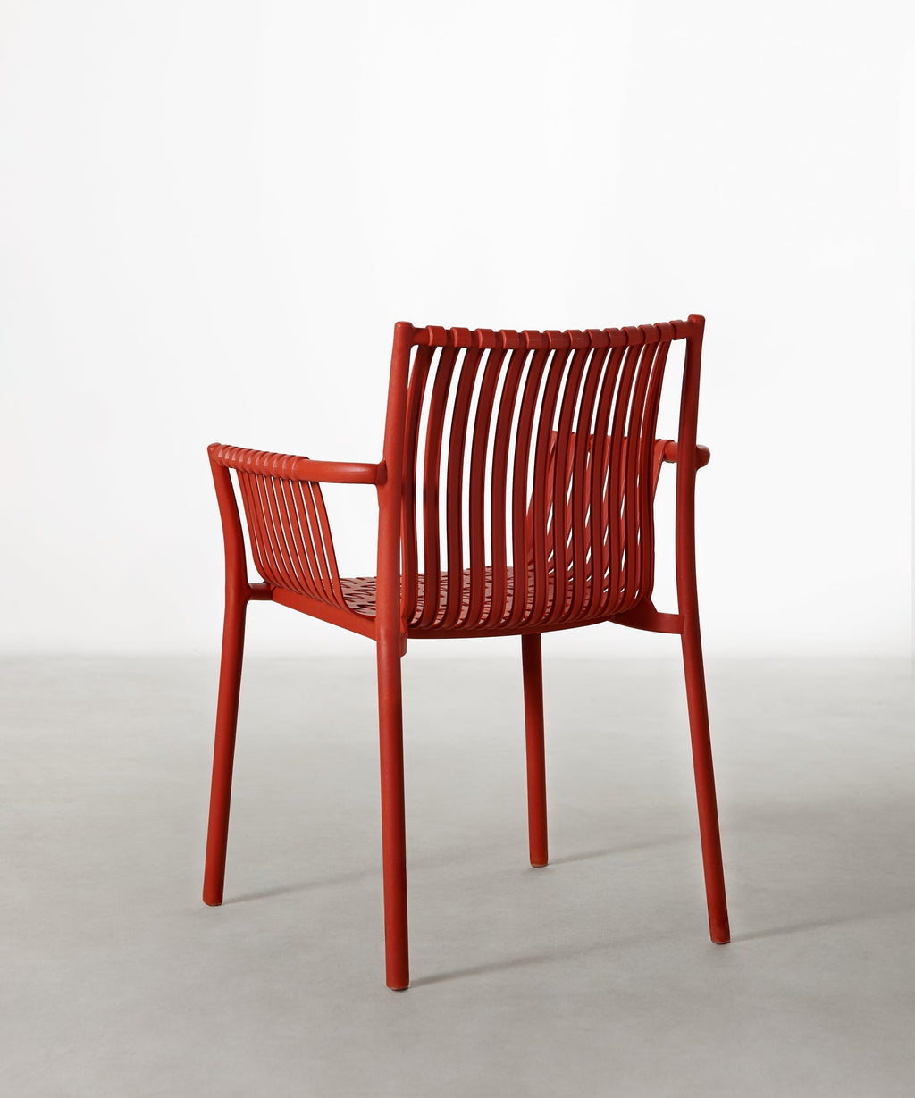Chaise en polypropylène avec accoudoirs Salma