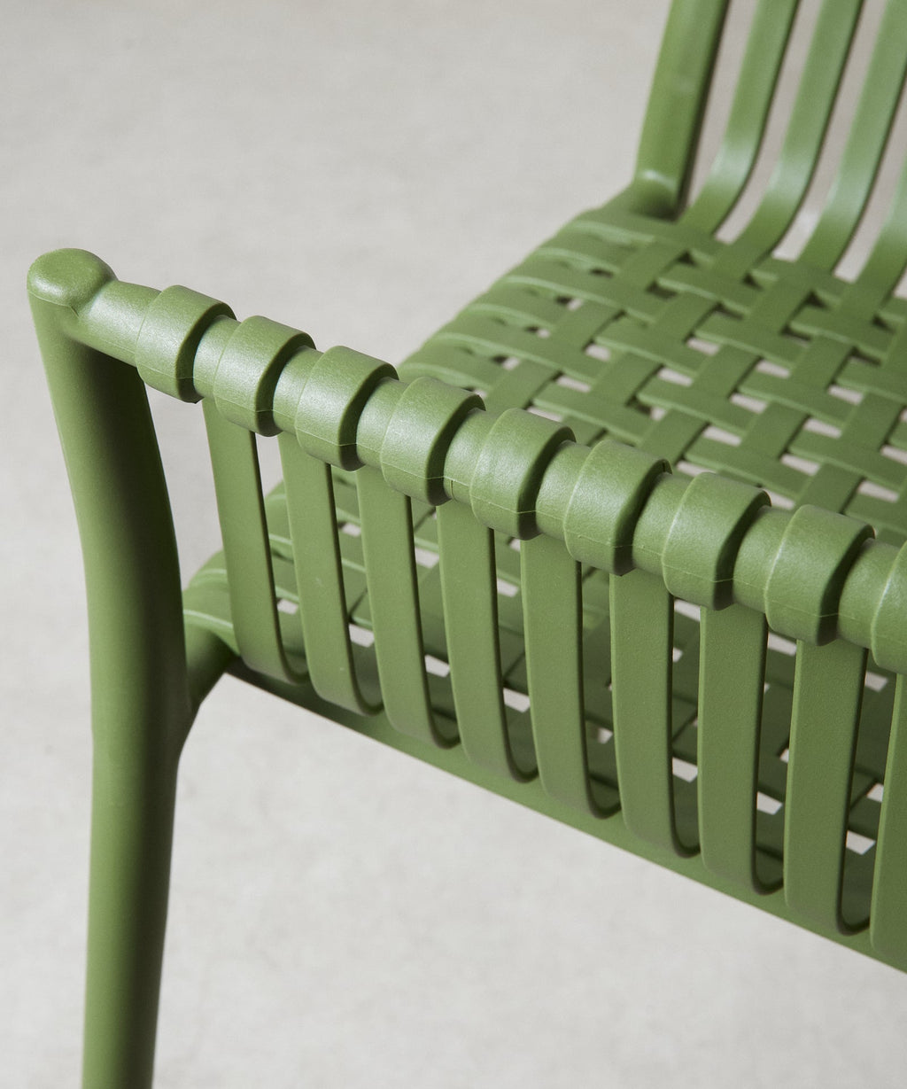 Chaise en polypropylène avec accoudoirs Salma
