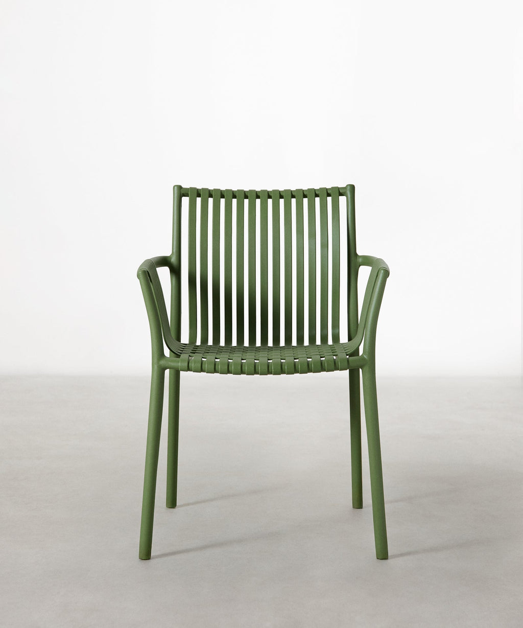 Chaise en polypropylène avec accoudoirs Salma