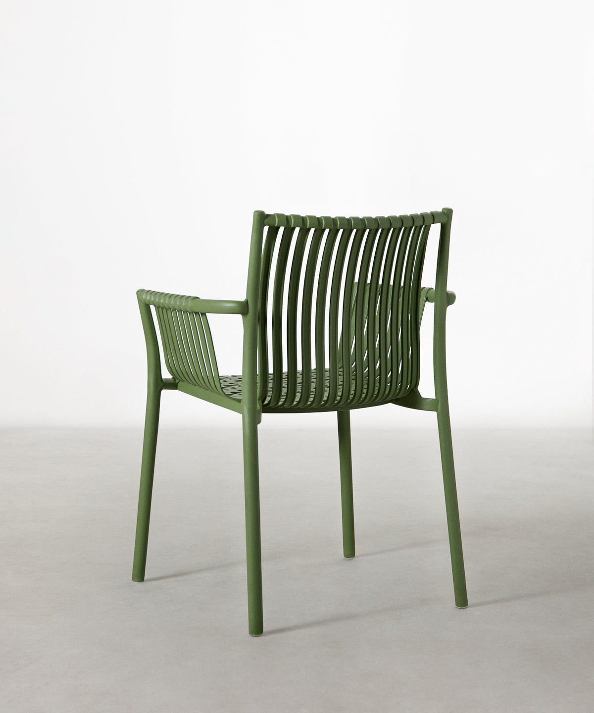 Chaise en polypropylène avec accoudoirs Salma