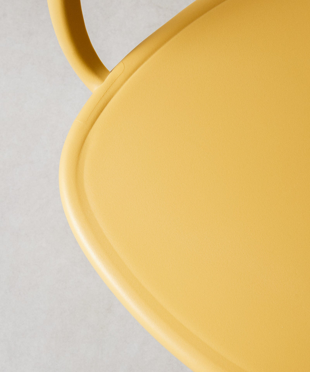 Chaise en Polypropylène avec Accoudoirs Cala