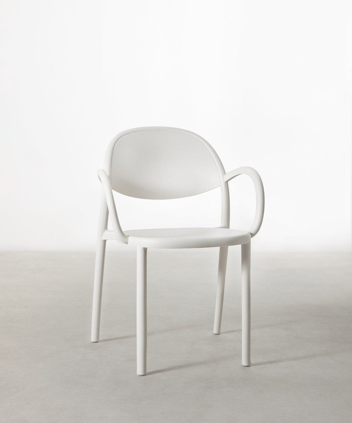 Chaise en Polypropylène avec Accoudoirs Cala