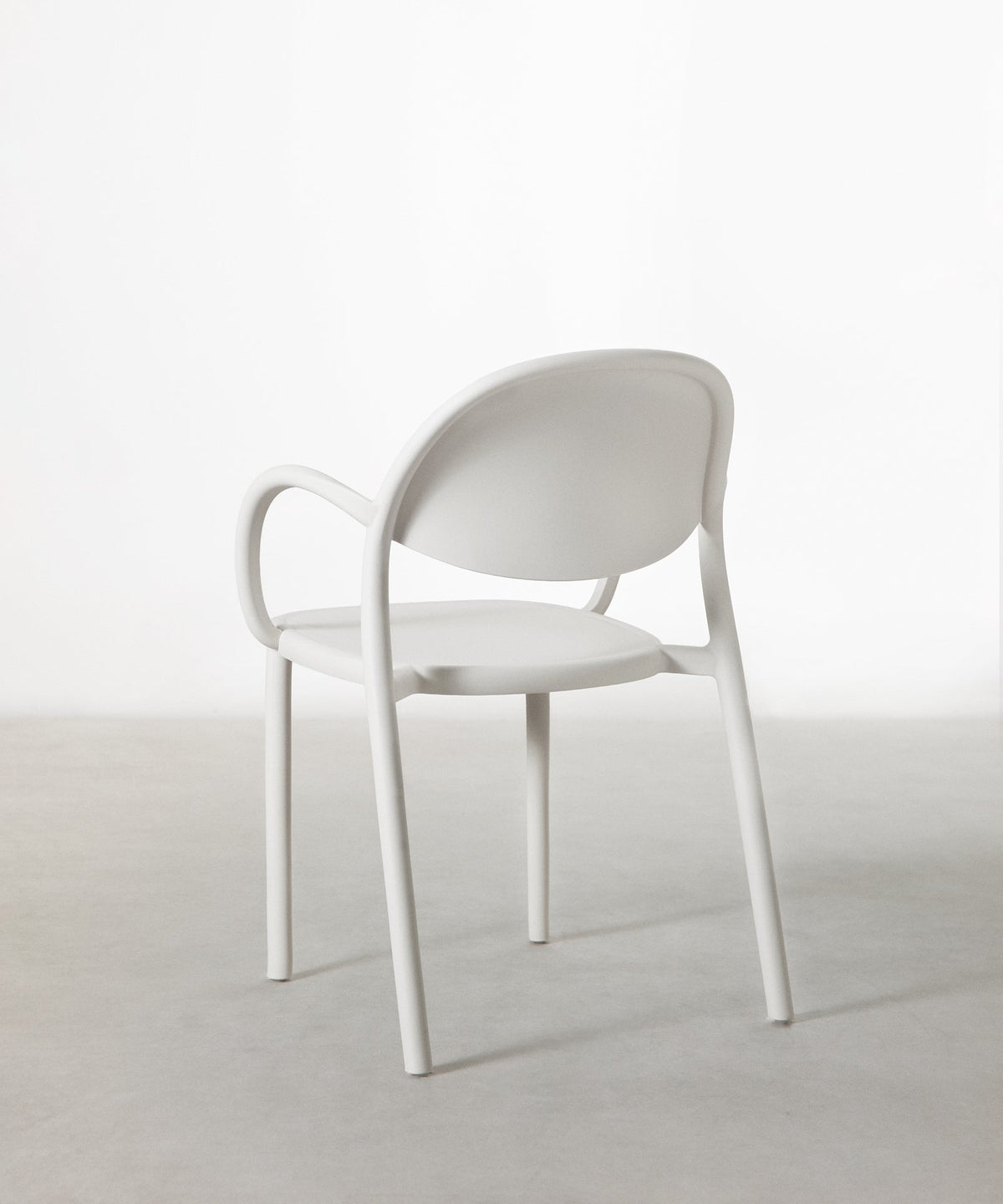 Chaise en Polypropylène avec Accoudoirs Cala
