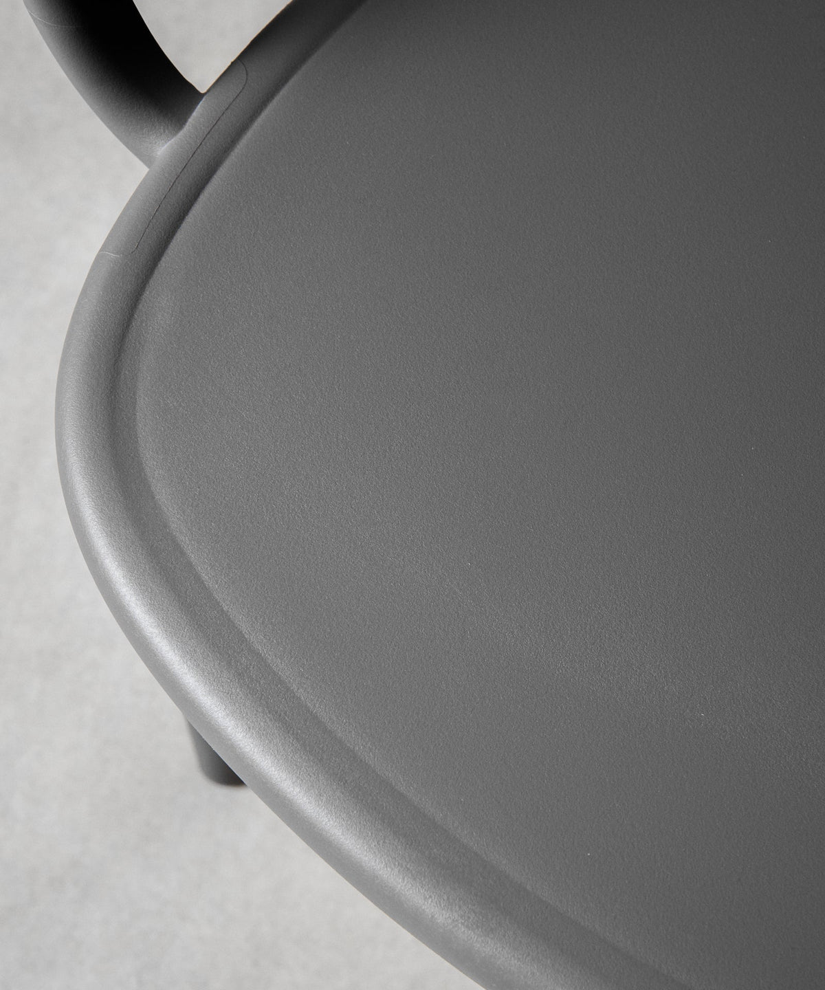 Chaise en Polypropylène avec Accoudoirs Cala