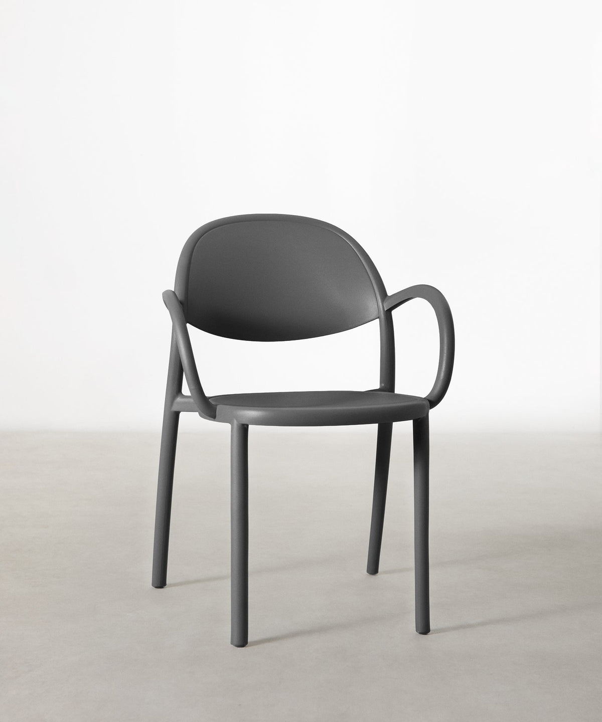 Chaise en Polypropylène avec Accoudoirs Cala