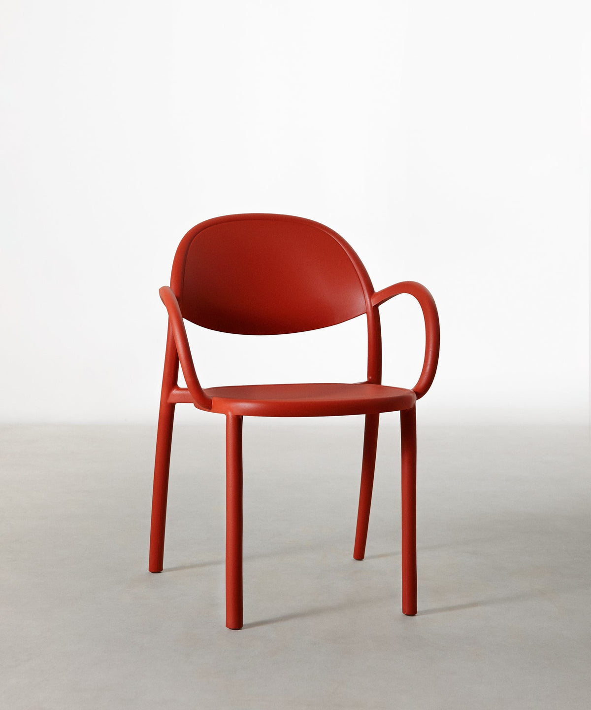 Chaise en Polypropylène avec Accoudoirs Cala