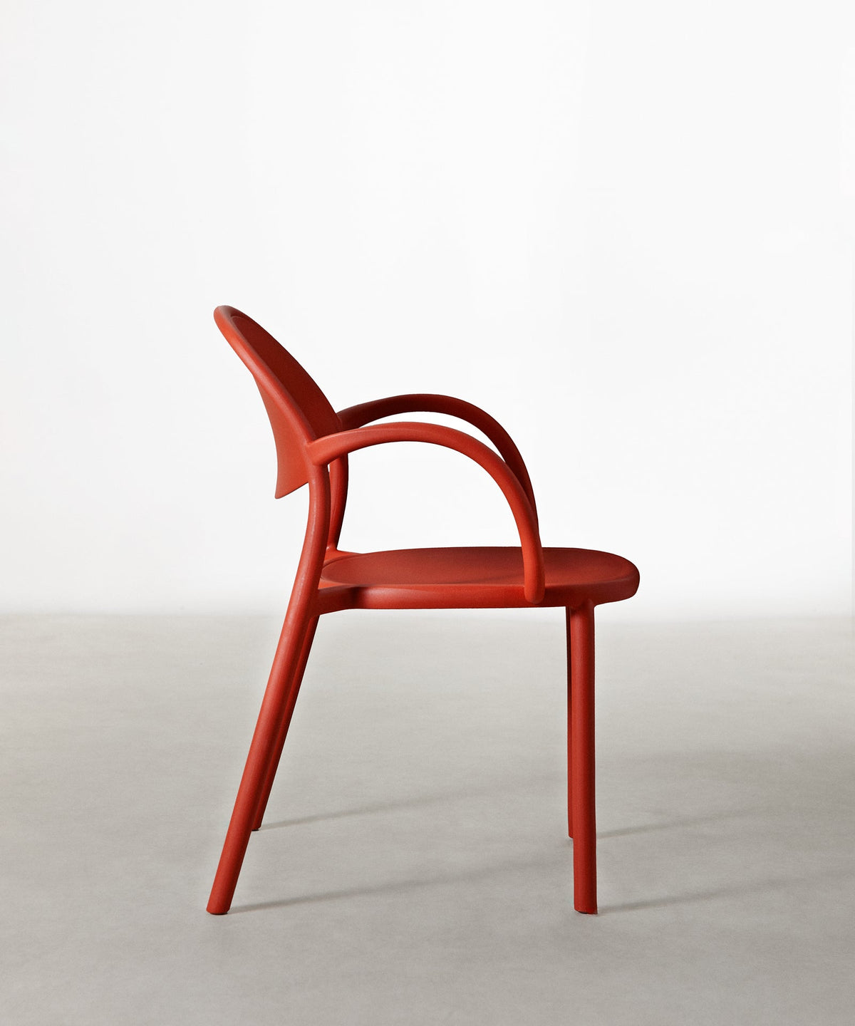 Chaise en Polypropylène avec Accoudoirs Cala