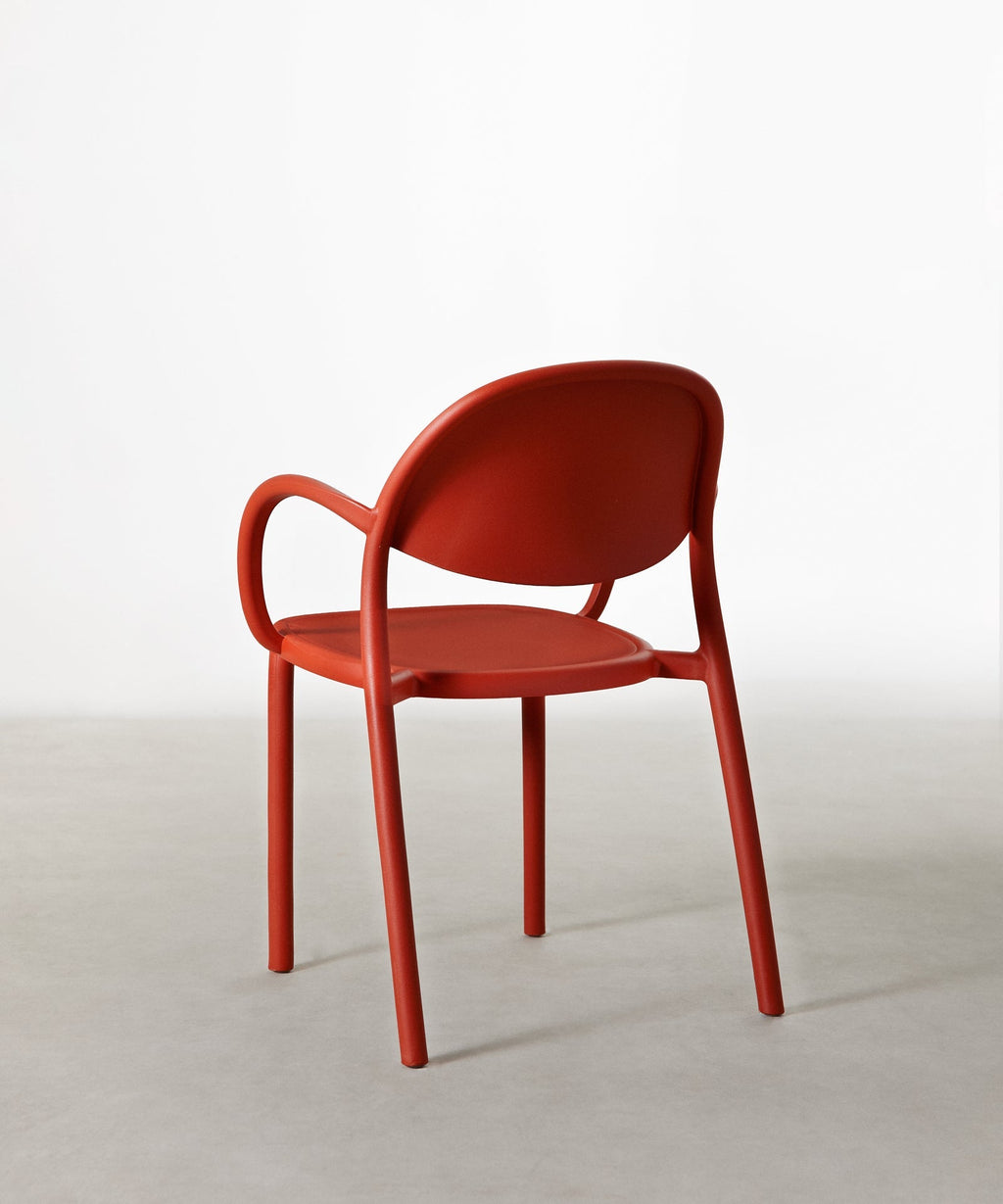 Chaise en Polypropylène avec Accoudoirs Cala