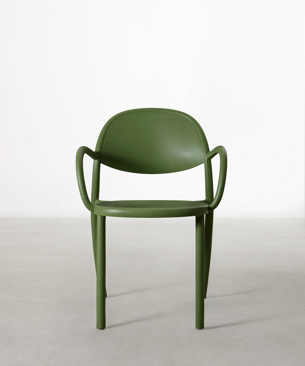 Chaise en Polypropylène avec Accoudoirs Cala