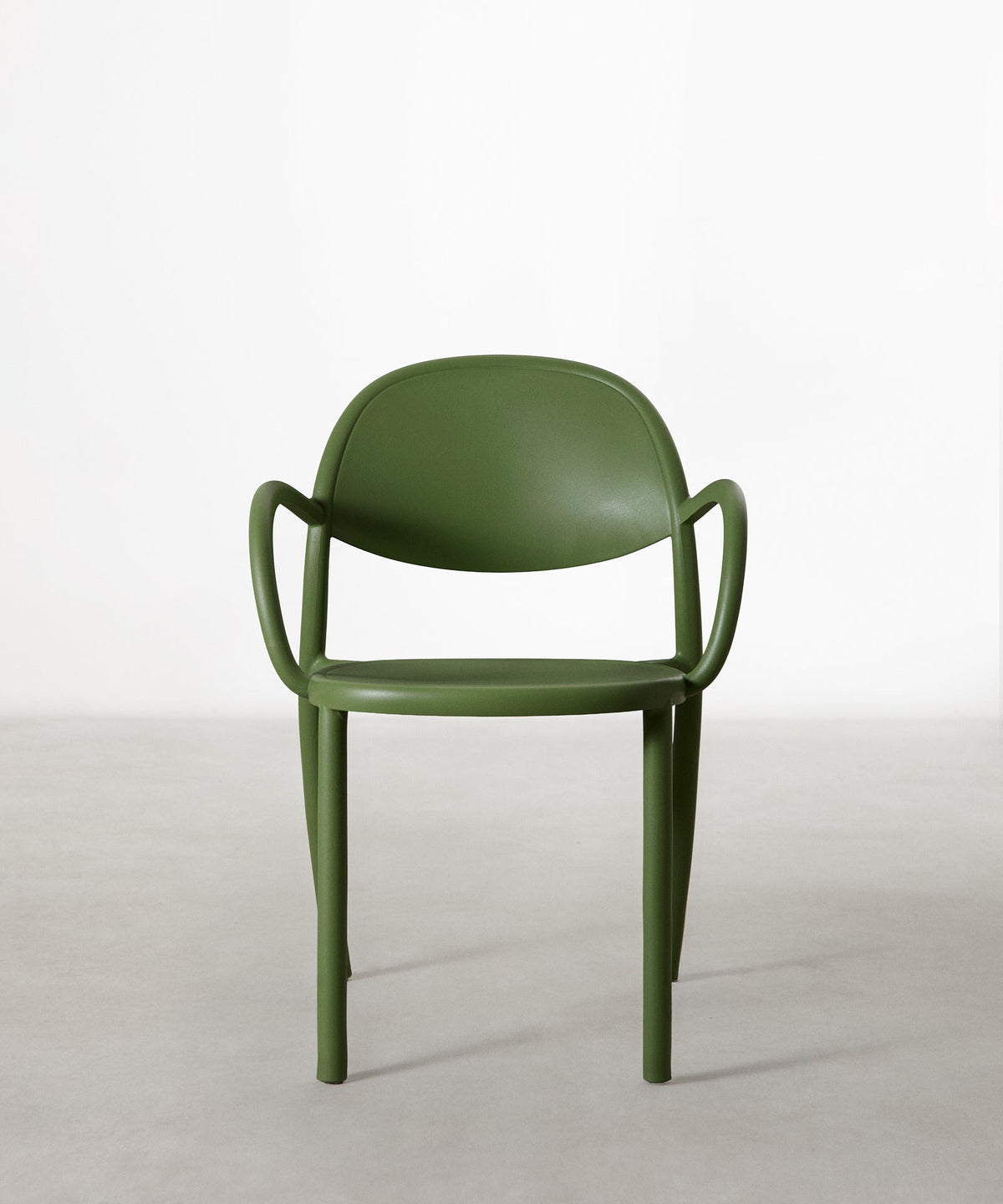 Chaise en Polypropylène avec Accoudoirs Cala