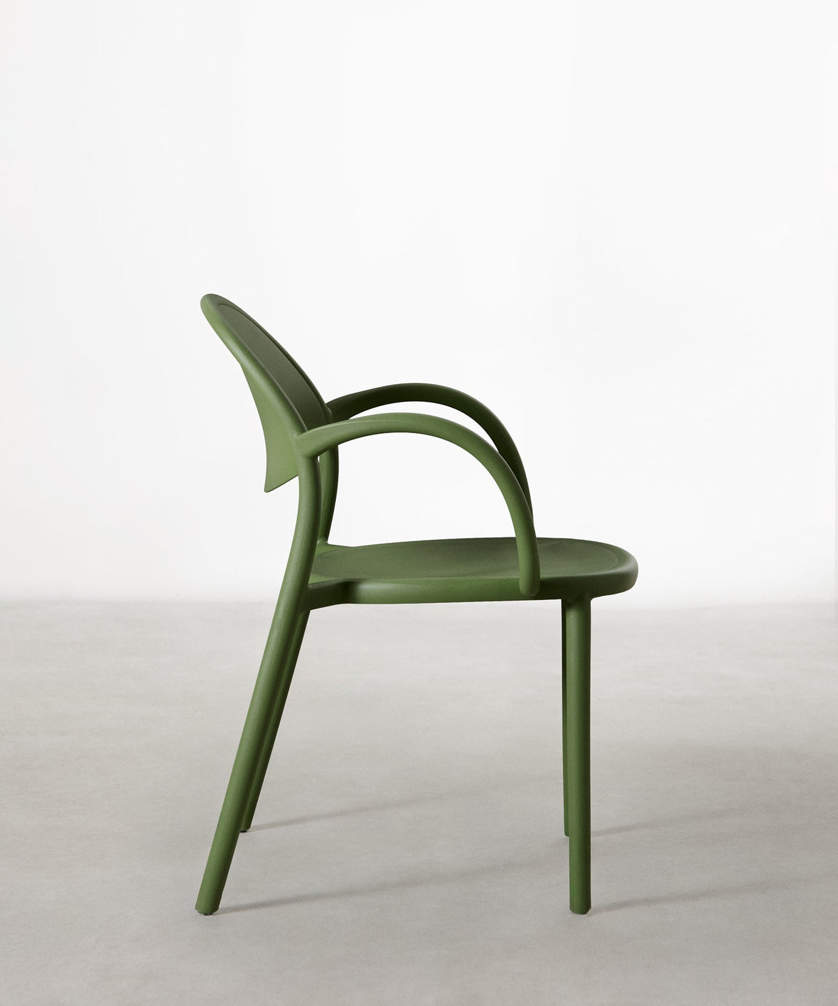 Chaise en Polypropylène avec Accoudoirs Cala