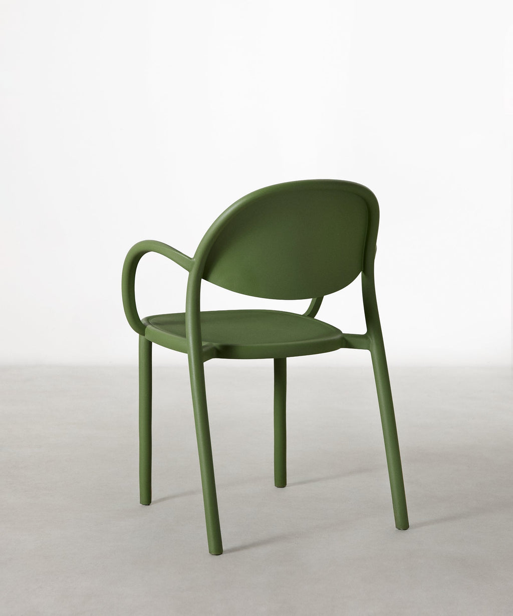 Chaise en Polypropylène avec Accoudoirs Cala