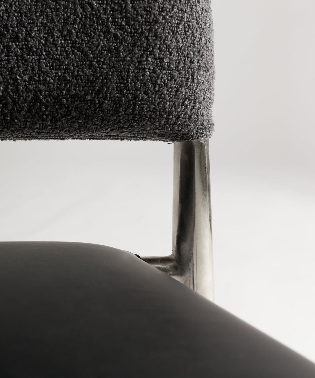 Chaise de salle à manger en métal rembourré Blair