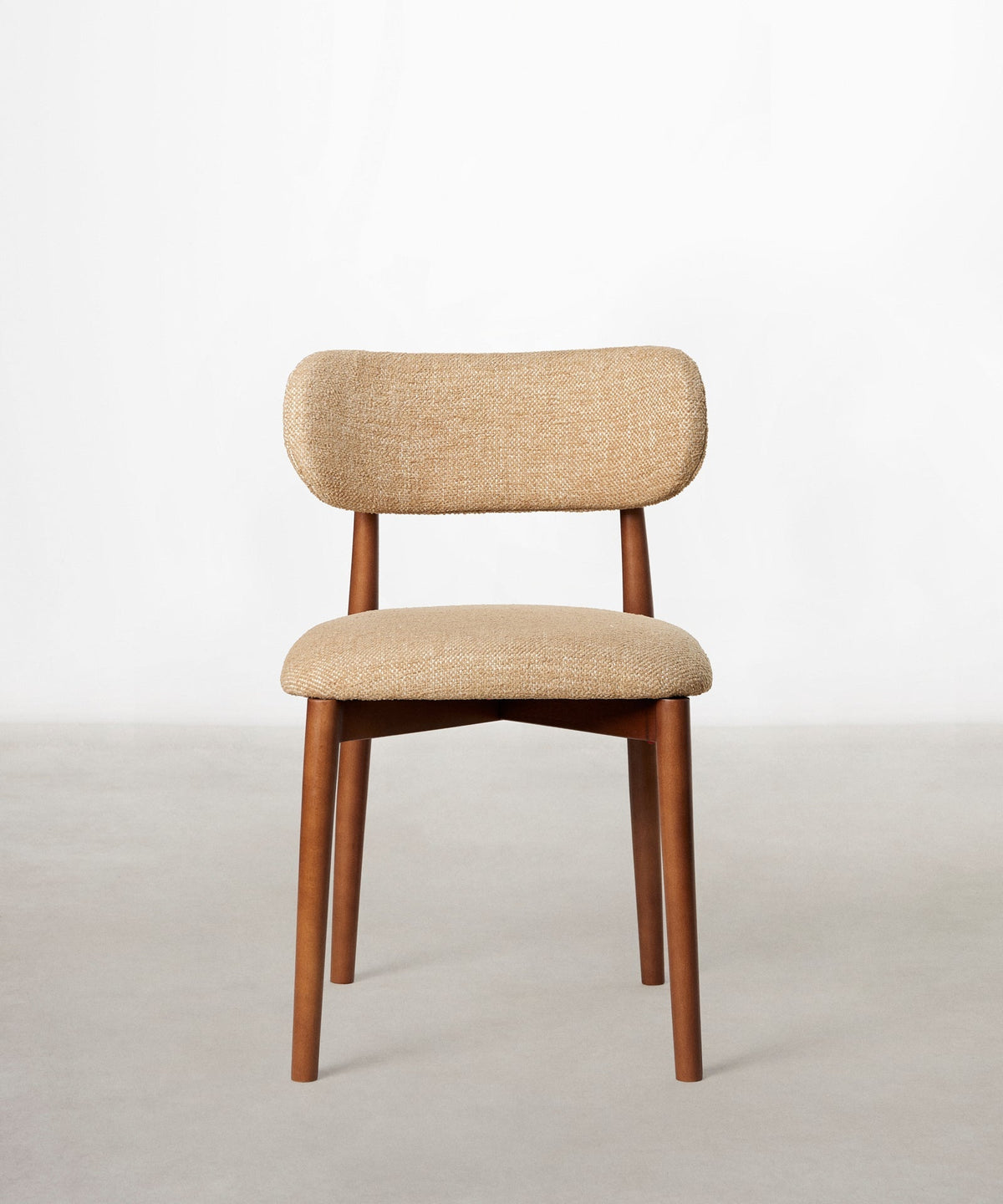 Chaise de salle à manger en bois et rembourrée Dean