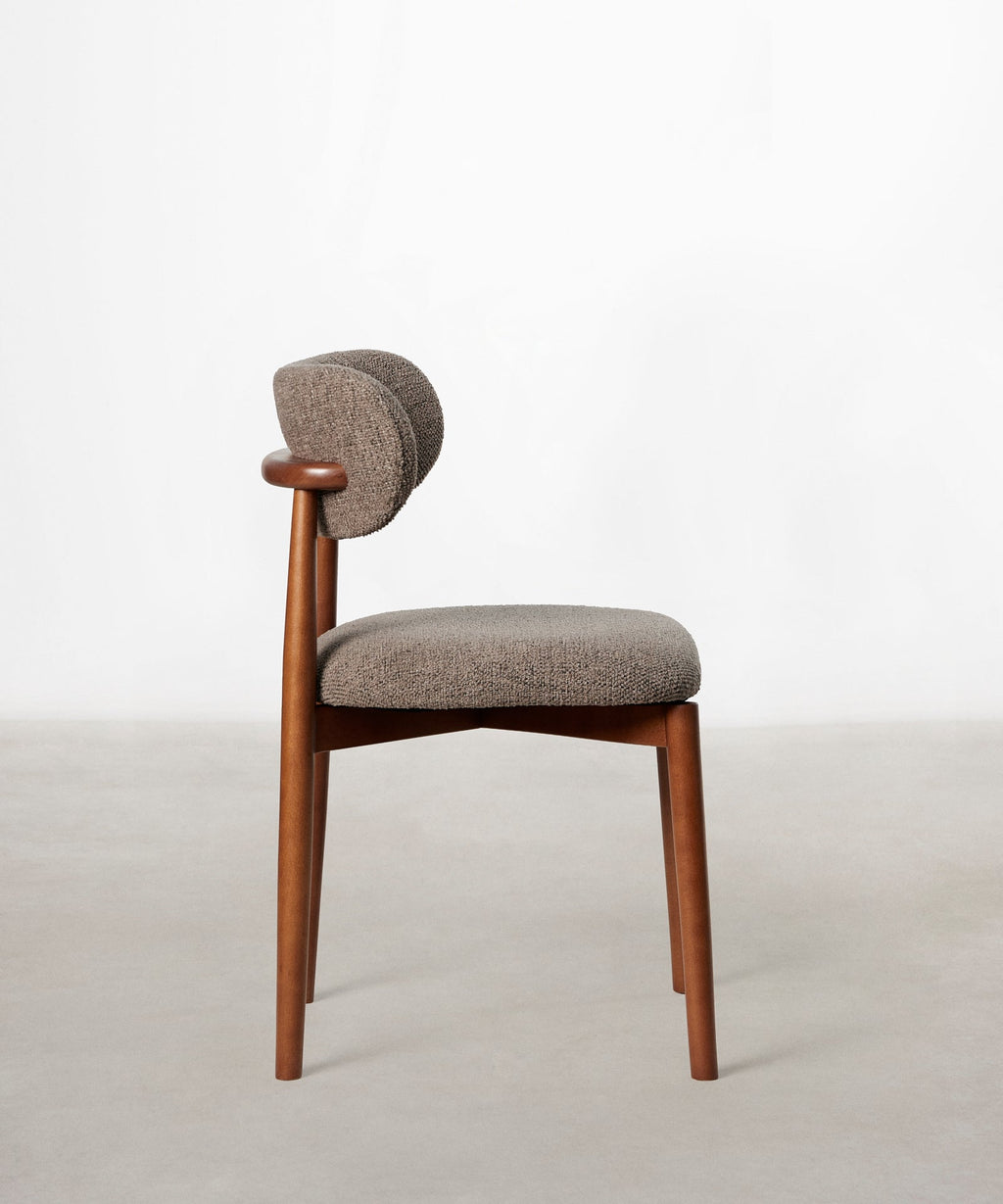 Chaise de salle à manger en bois et rembourrée Dean