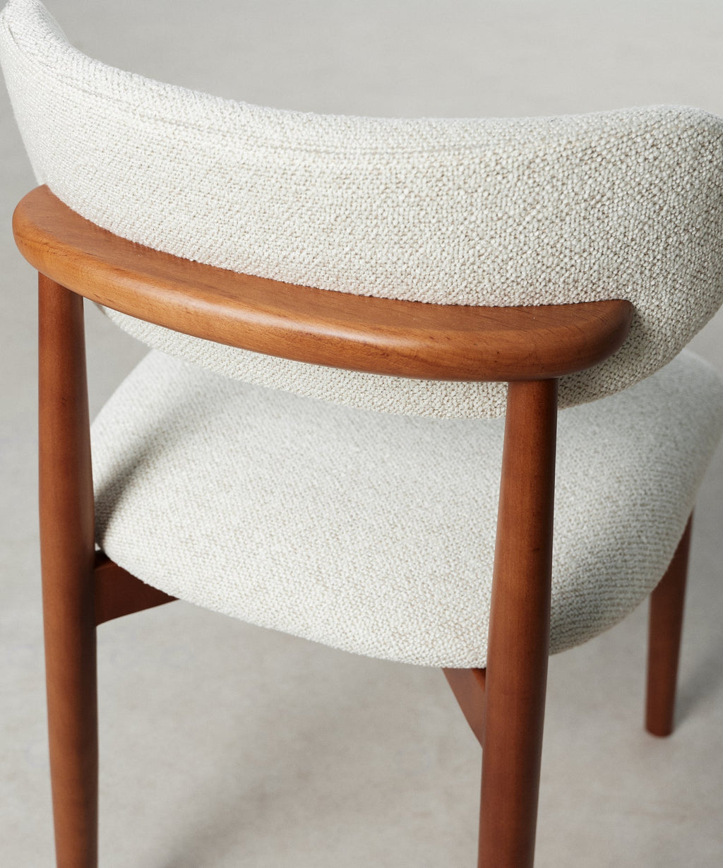 Chaise de salle à manger en bois et rembourrée Dean