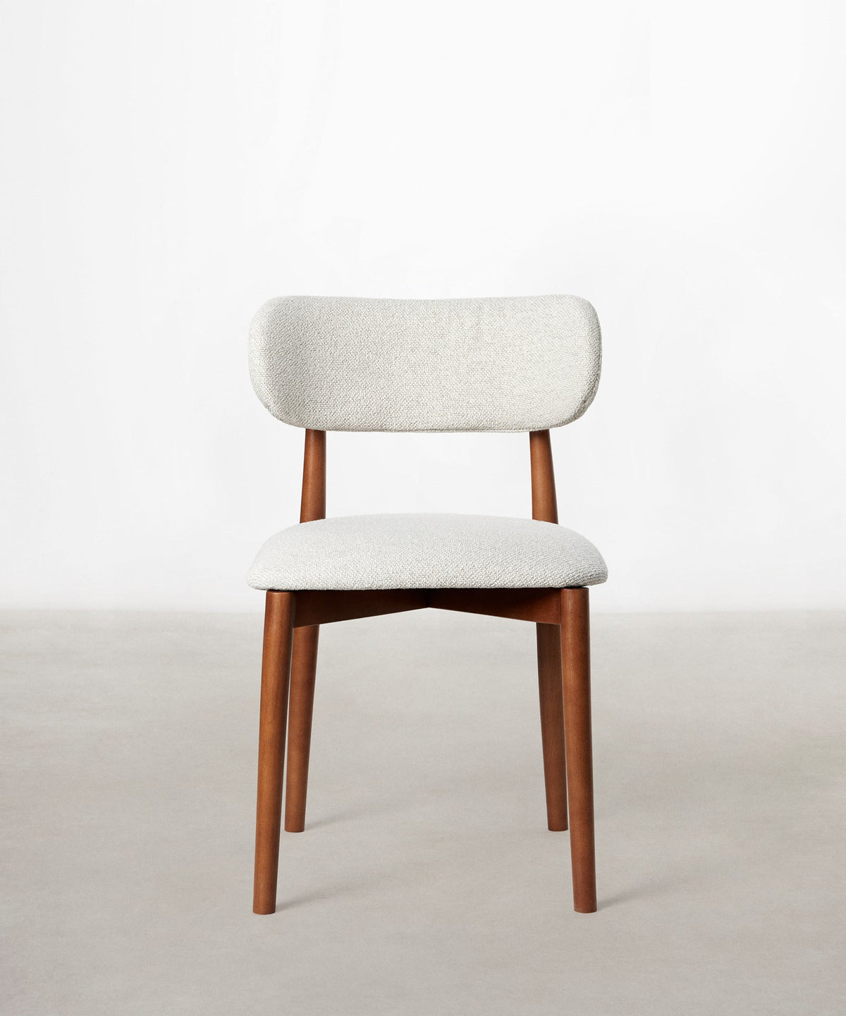 Chaise de salle à manger en bois et rembourrée Dean