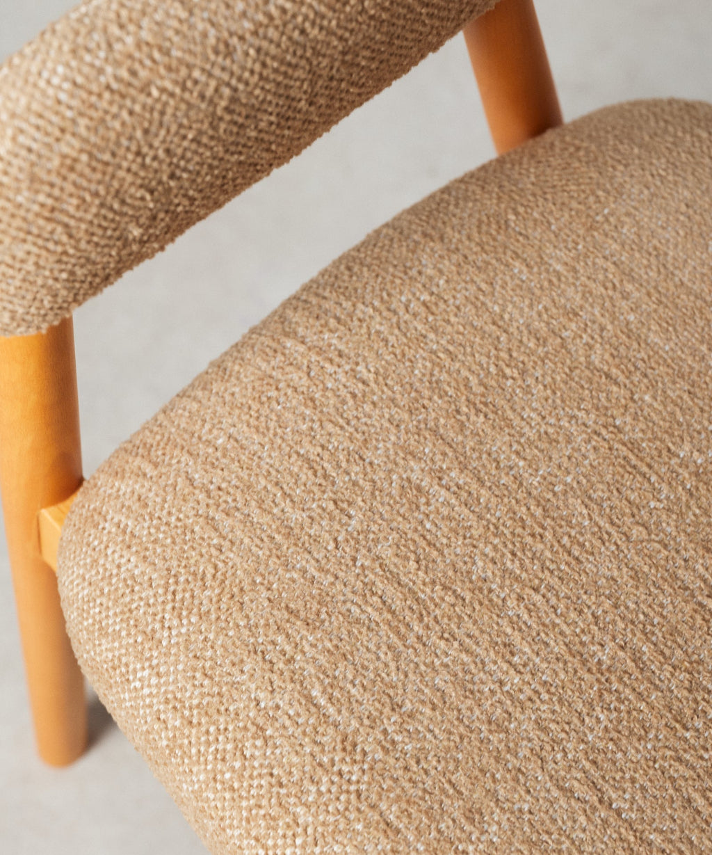 Chaise de salle à manger en métal rembourrée Tesa