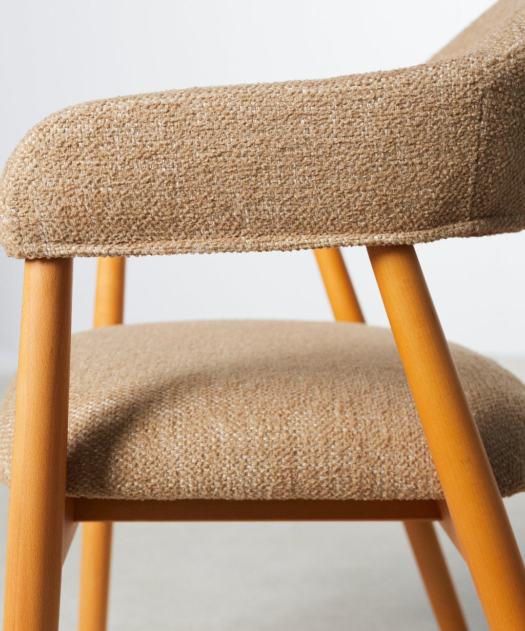 Chaise de salle à manger en métal rembourrée Tesa