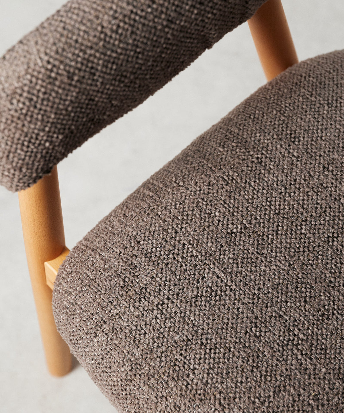Chaise de salle à manger en métal rembourrée Tesa