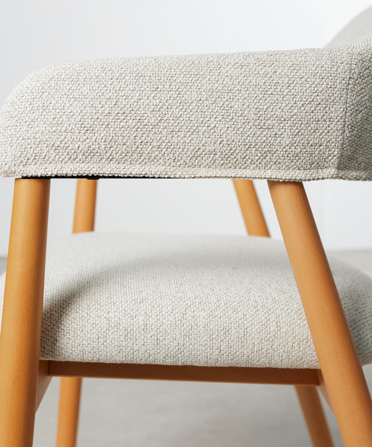 Chaise de salle à manger en métal rembourrée Tesa