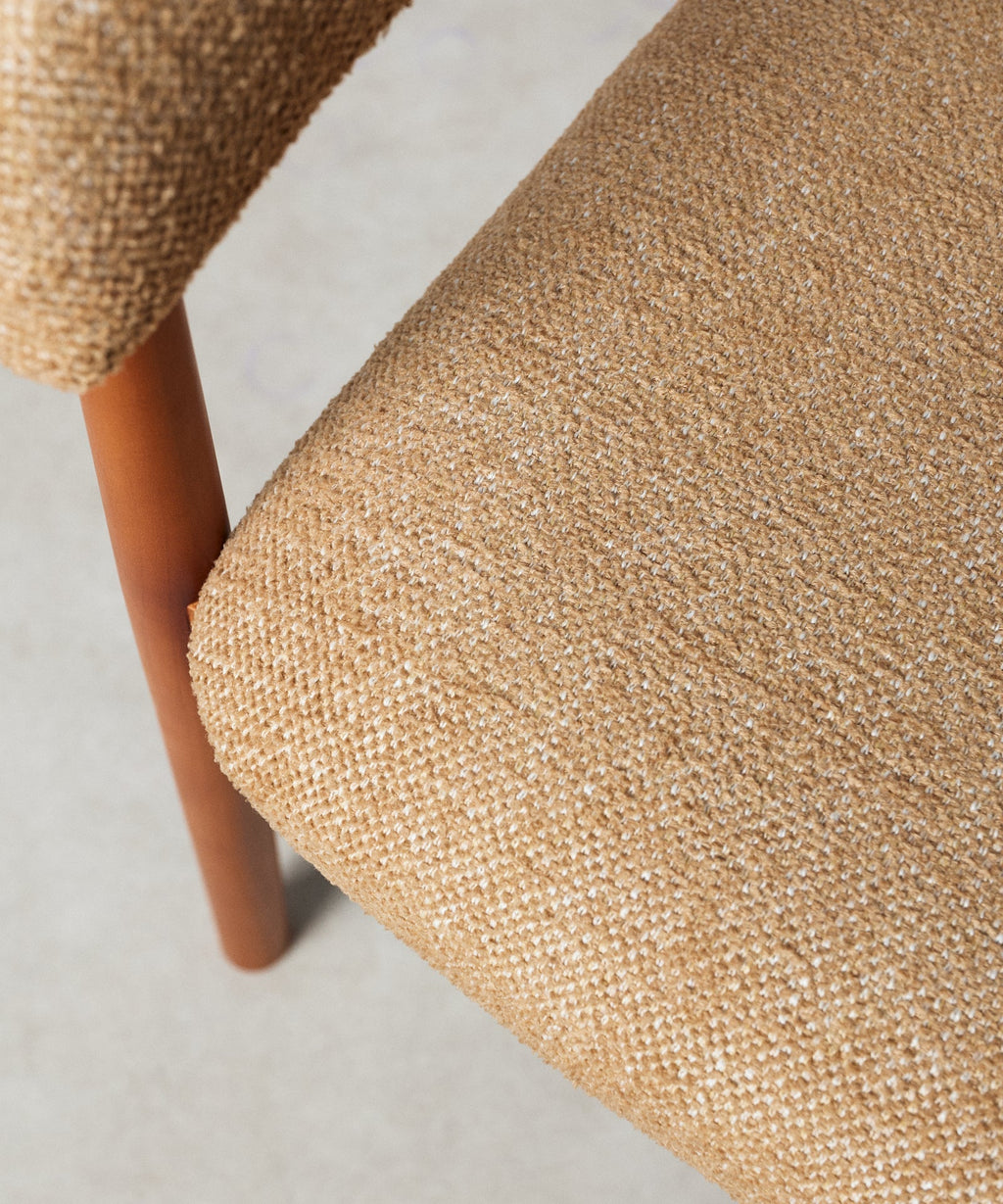 Chaise de salle à manger en métal rembourrée Tesa