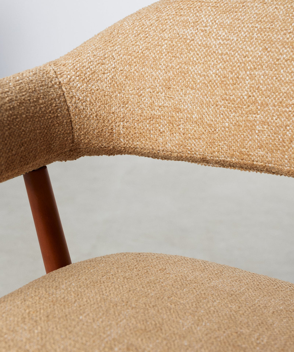 Chaise de salle à manger en métal rembourrée Tesa