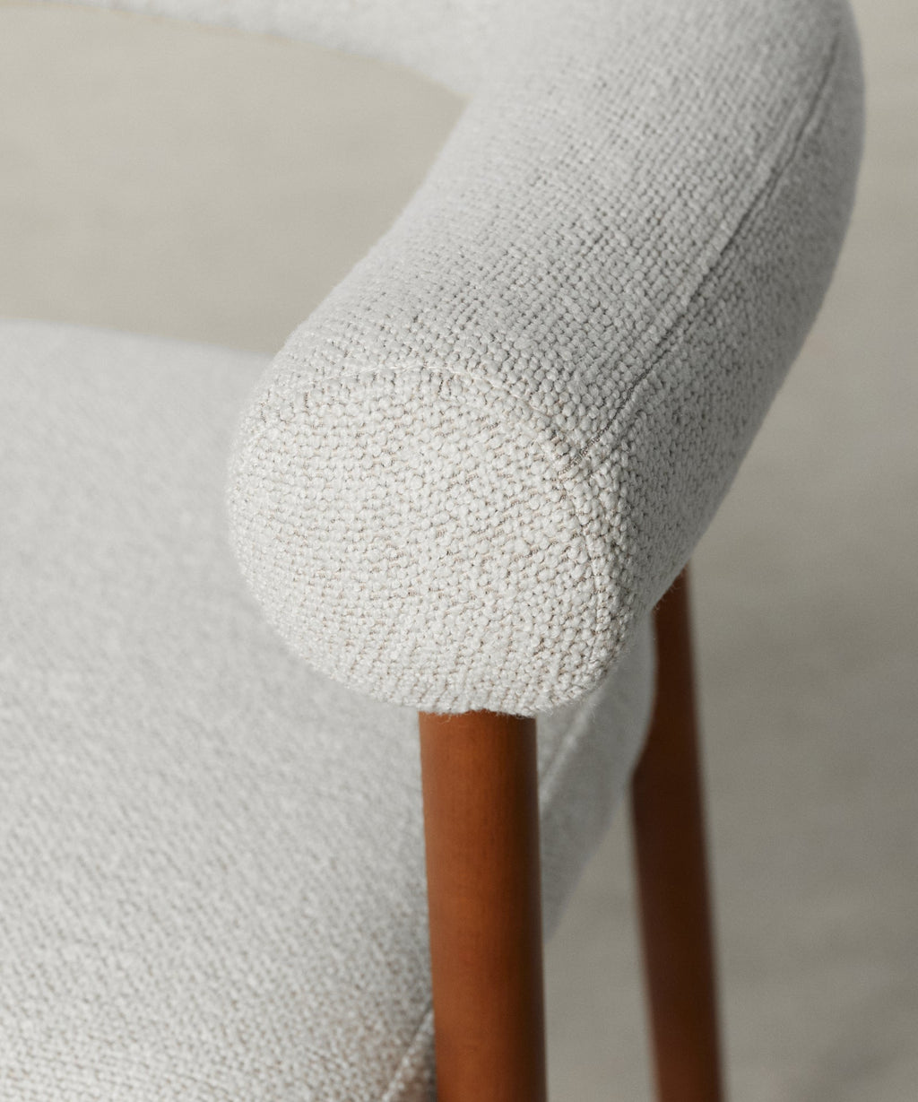 Chaise de salle à manger en bois et rembourrée Sparks