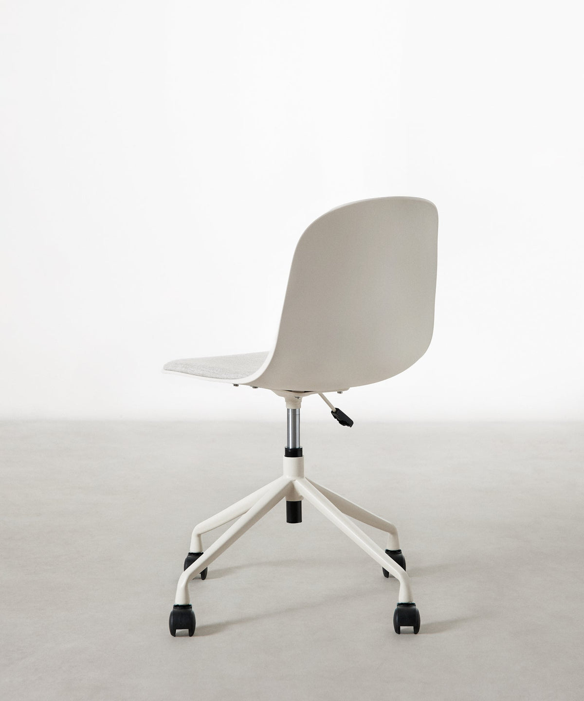 Chaise de Bureau en Polypropylène avec Assise en Tissu Annie