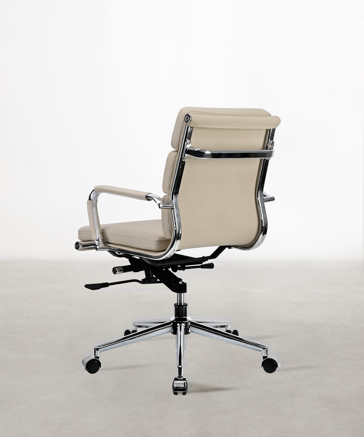 Chaise de bureau en similicuir Low Back Adalia - Color Edition