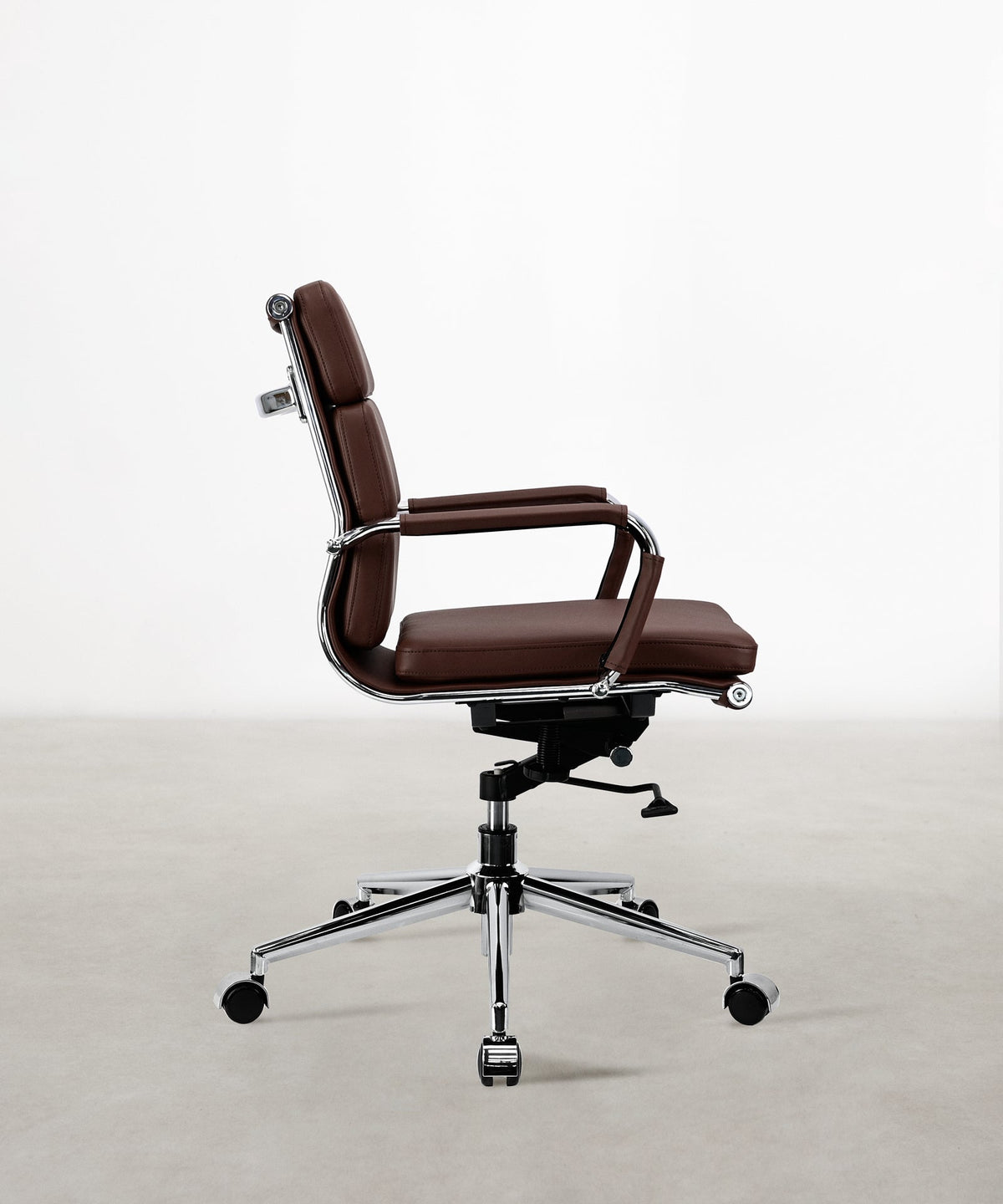 Chaise de bureau en similicuir Low Back Adalia - Color Edition