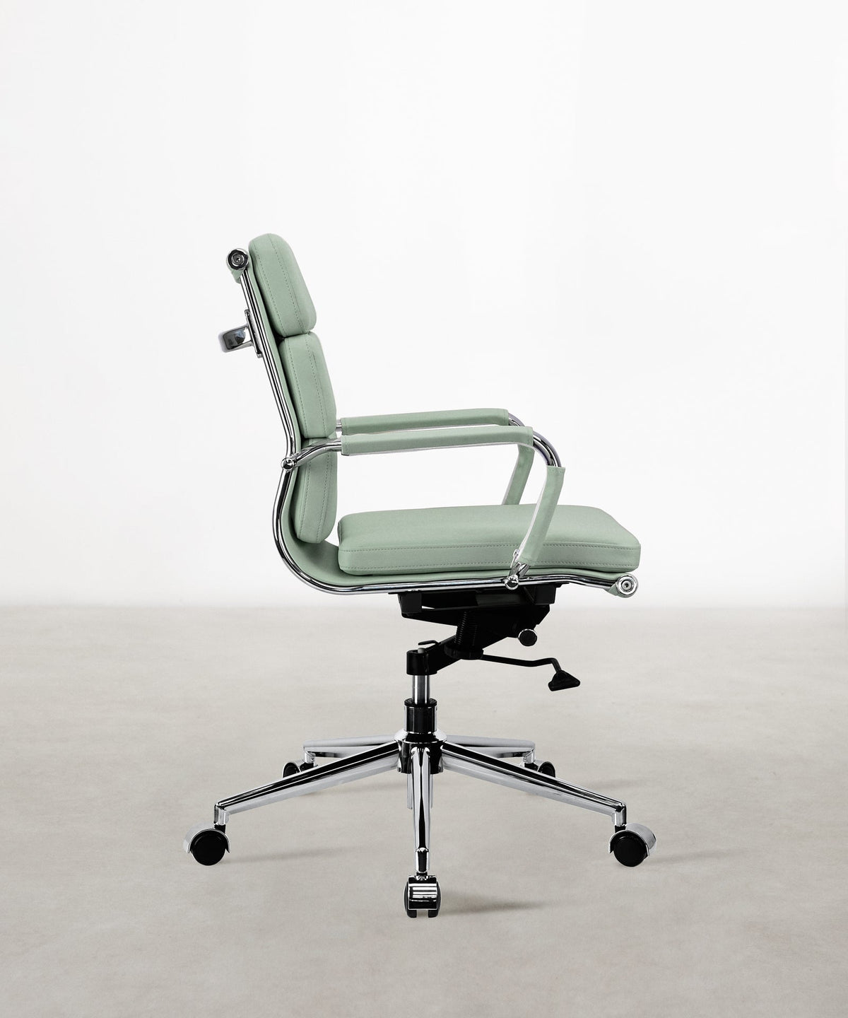 Chaise de bureau en similicuir Low Back Adalia - Color Edition