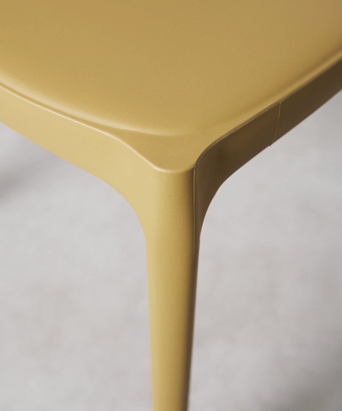 Chaise en polypropylène Saria