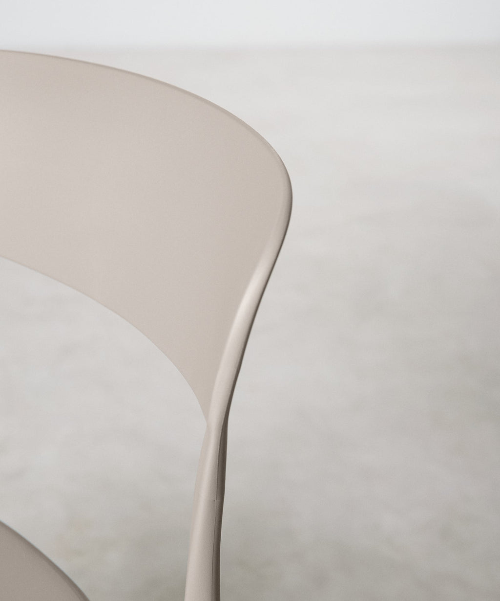 Chaise en polypropylène Saria