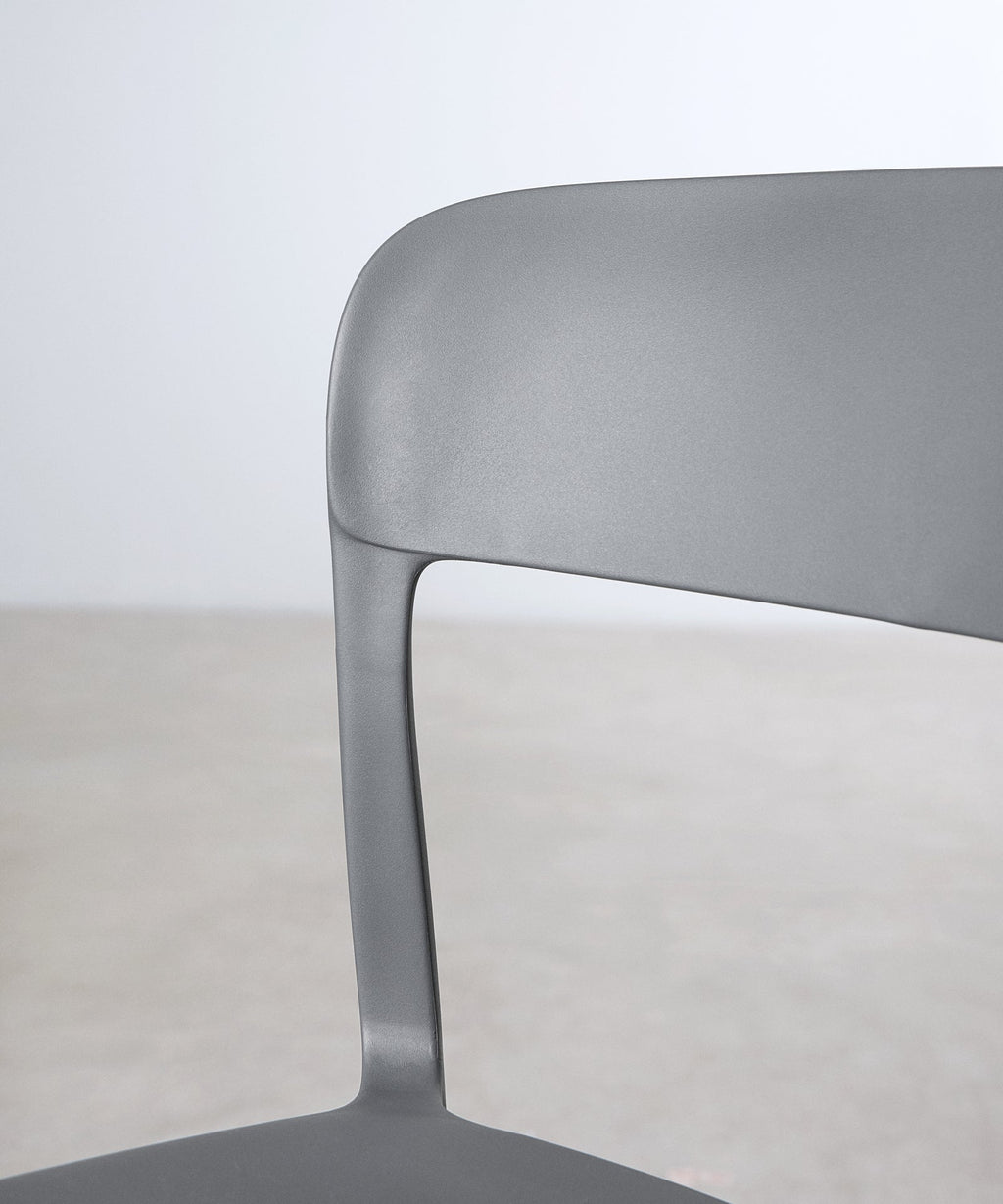 Chaise en polypropylène Saria