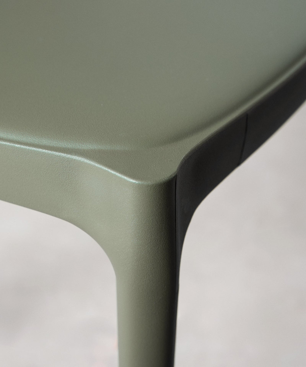 Chaise en polypropylène Saria